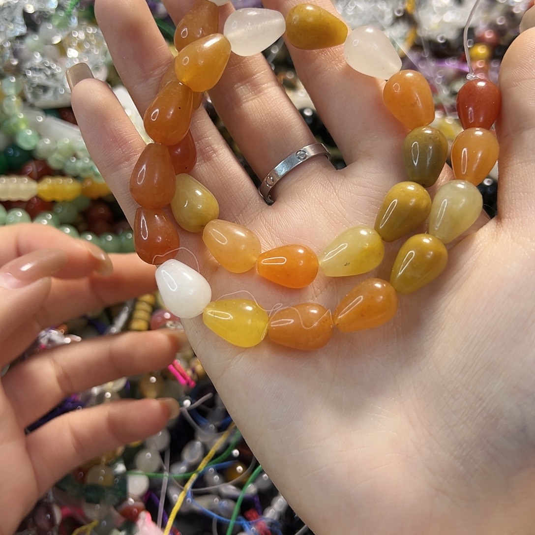 玛瑙/玉髓未镶嵌珠宝半成品金丝玉水滴一条