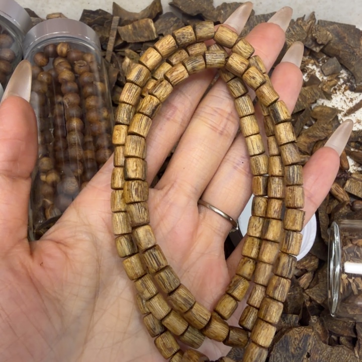 沉香沉香香囊乌身圆叶一条