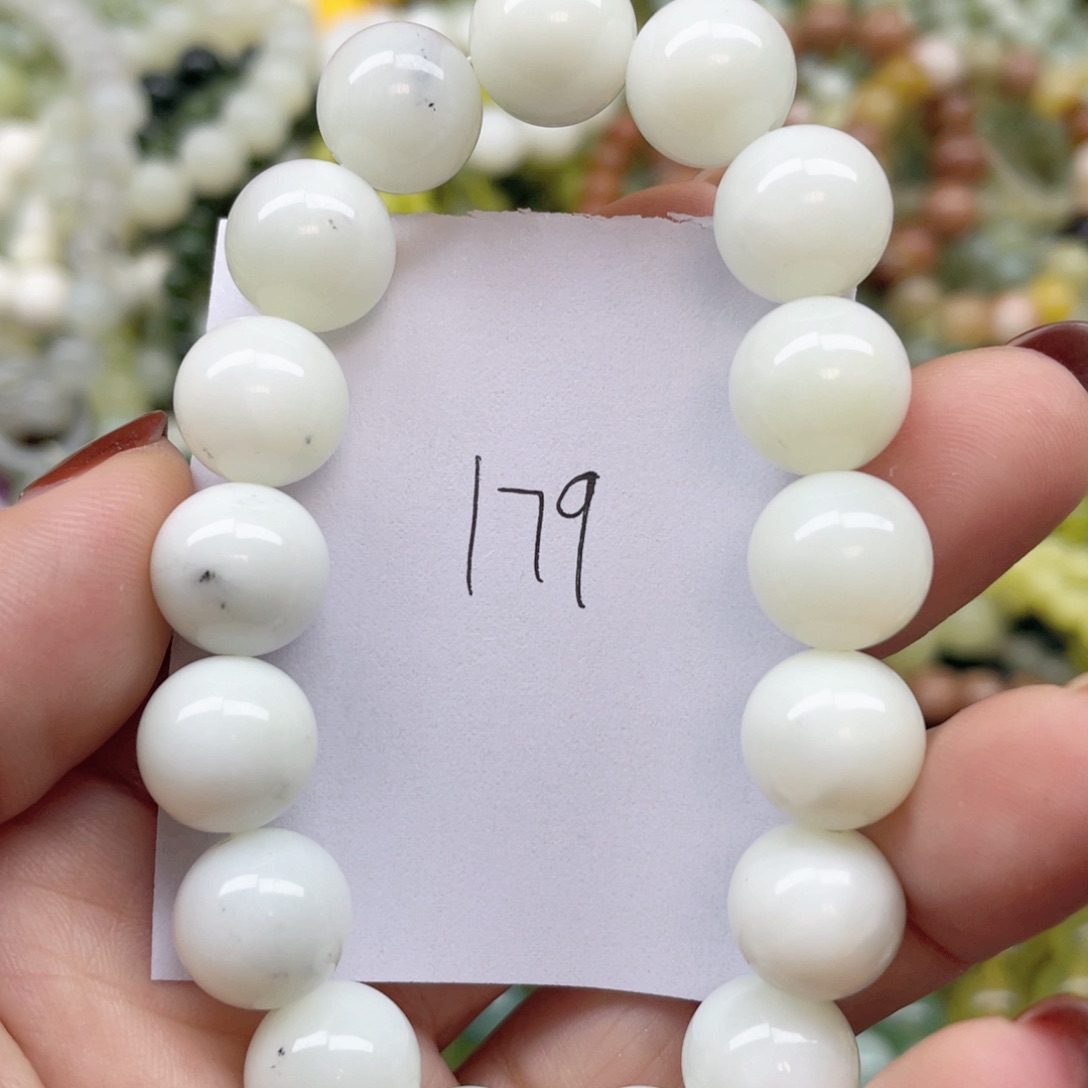 未镶嵌蛇纹石玉手链