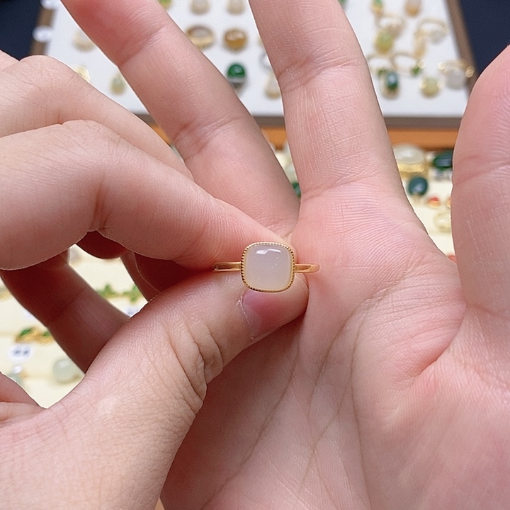 浅***笑和田玉戒指银S925镶嵌