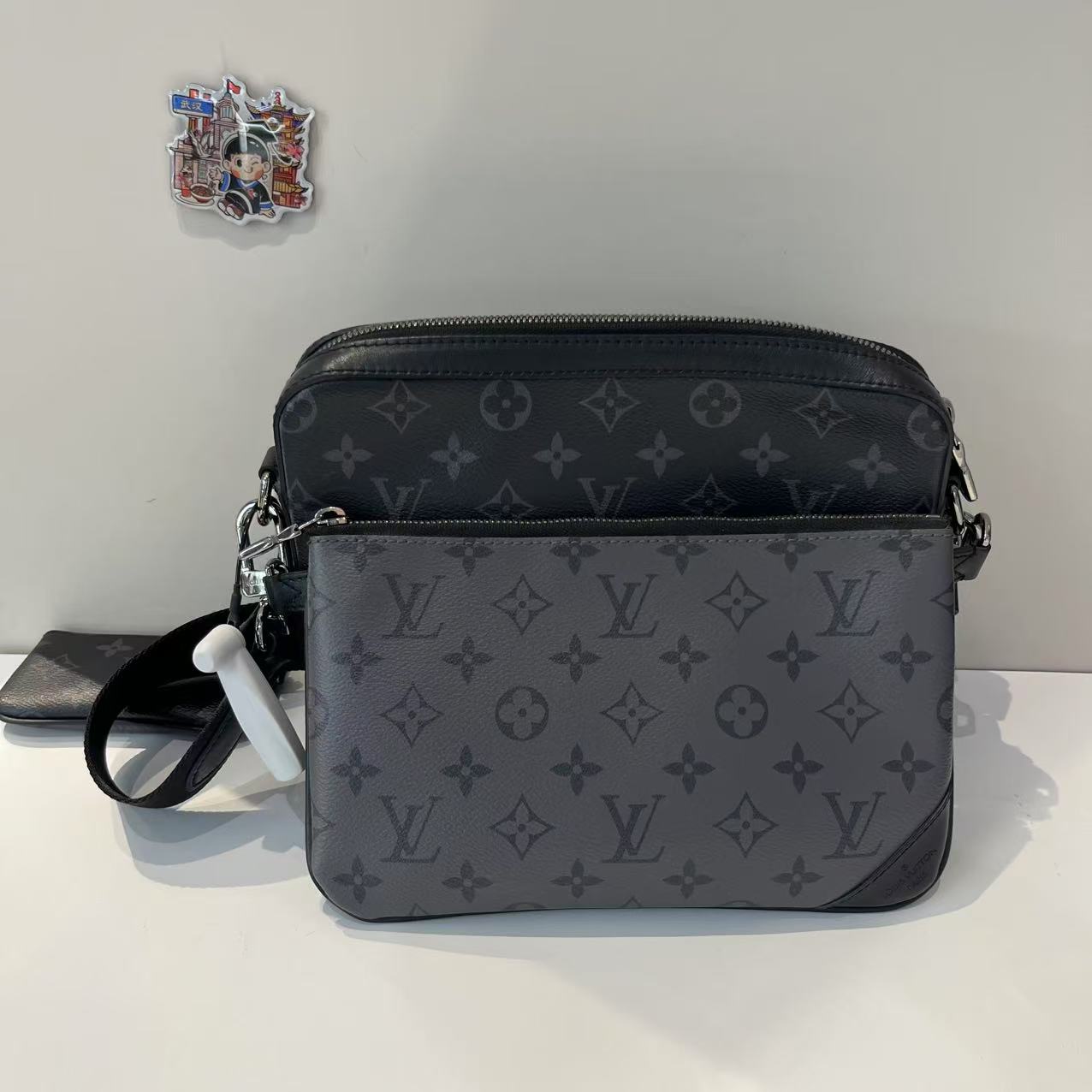 95新 LouisVuitton/路易威登 男士黑武士三合一单肩斜跨包