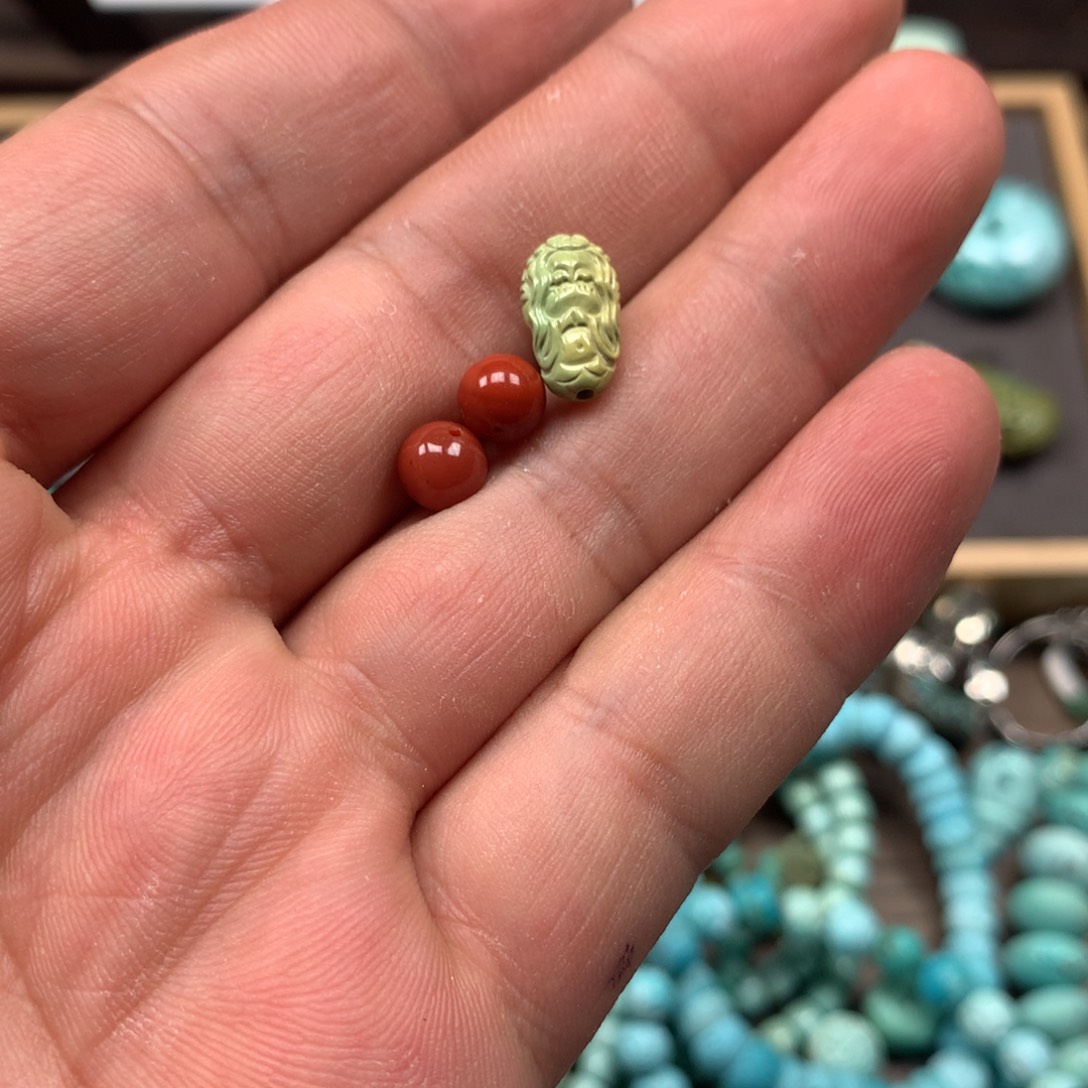 南红玛瑙雕刻未镶嵌