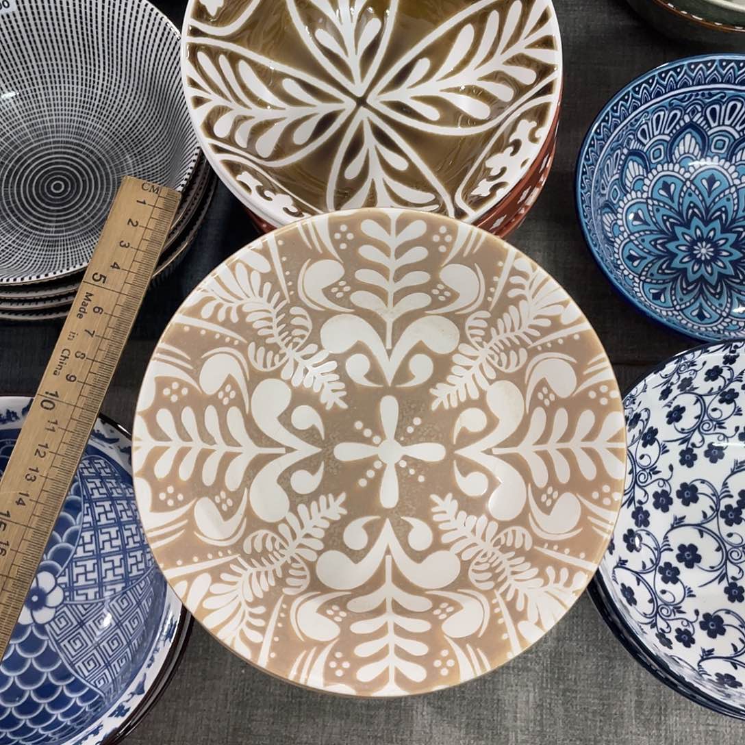 瓷       6寸 温佩家陶瓷      2个