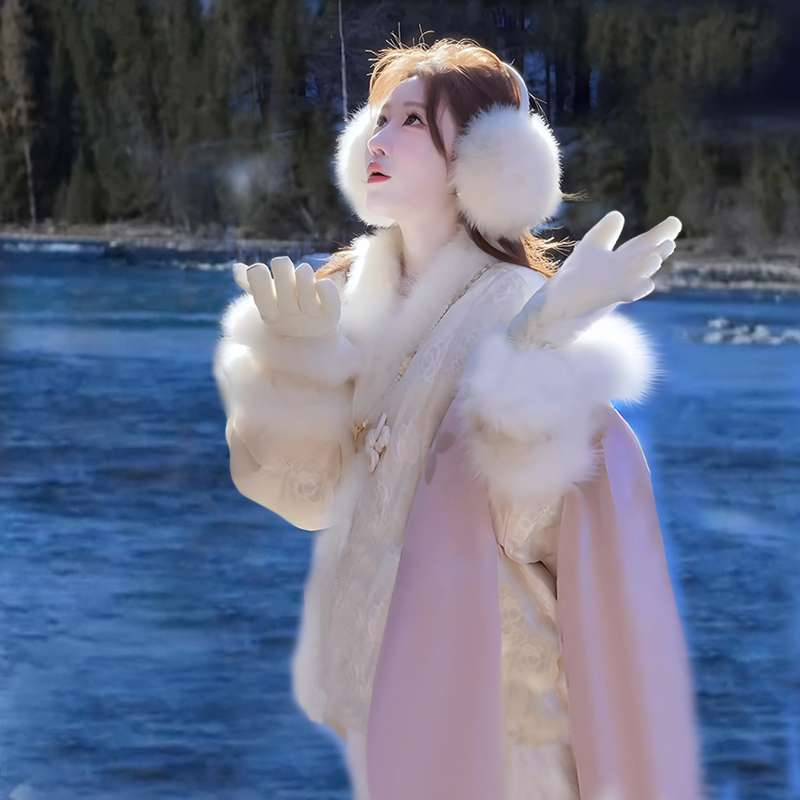 天空之镜丝绒晕染刺绣贵气水貂国风羽绒服少女毛绒加厚保暖秋冬