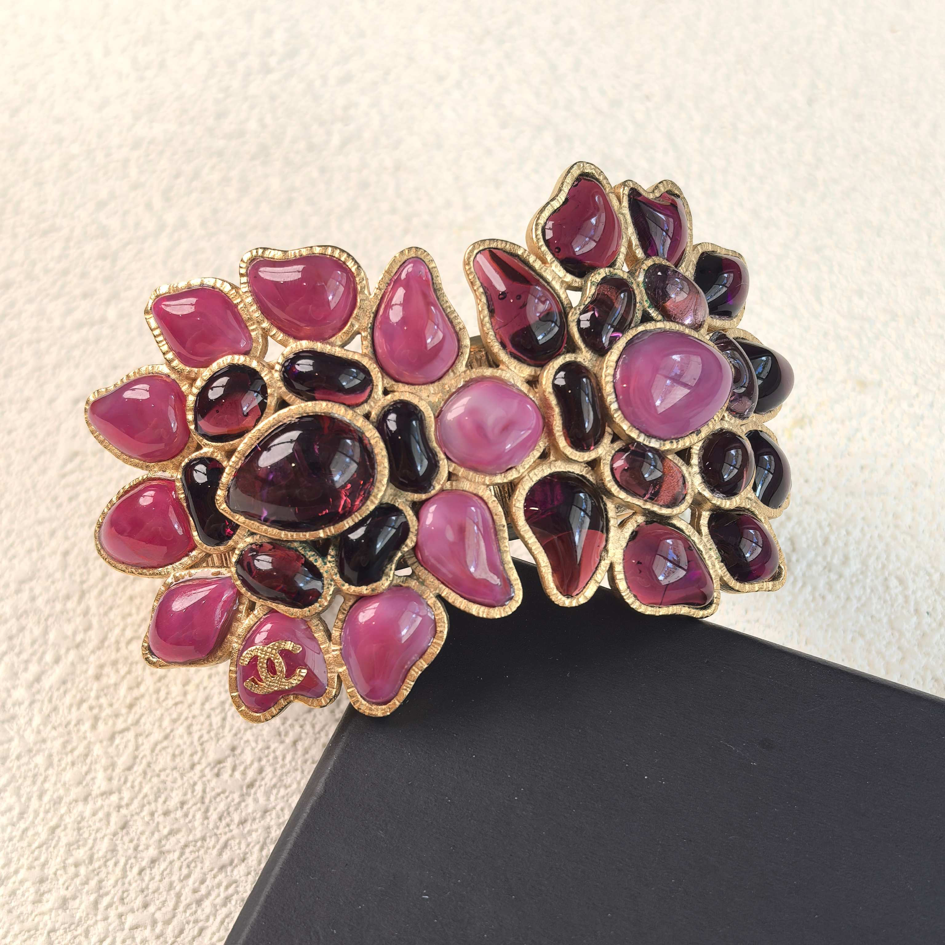 95新 Chanel/香奈儿 泡泡中古 Chanel 粉琉璃花花手镯