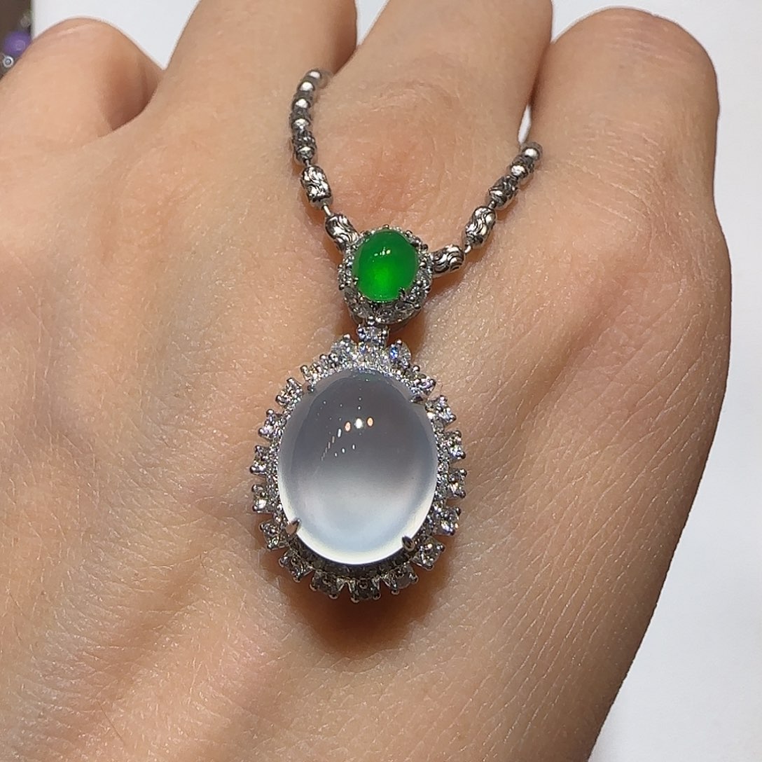 翡翠18K金镶嵌吊坠(不含链)蛋面