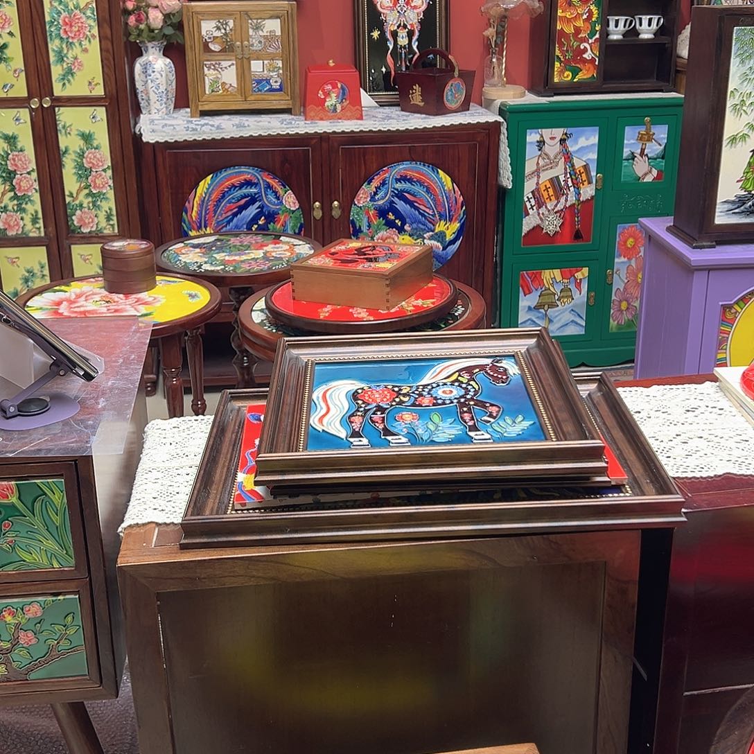 莉***涵琉璃手工艺品好看的一堆马