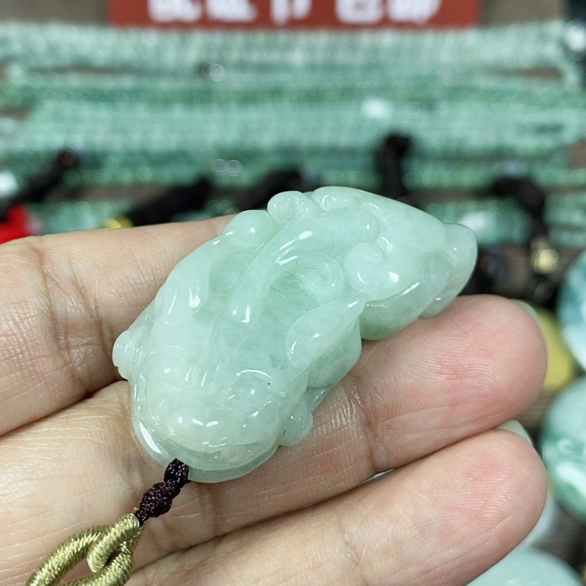 【闪购商品】翡翠颈饰未镶嵌玉吊坠翡翠玉如意貔貅吊坠