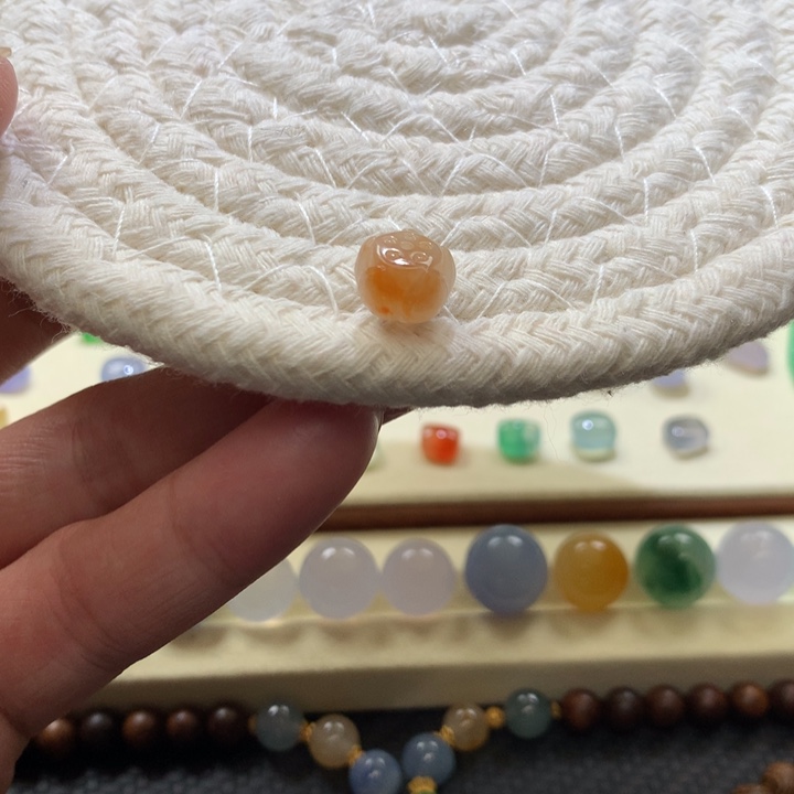 定制翡翠未镶嵌西柚色飘花莲花珠