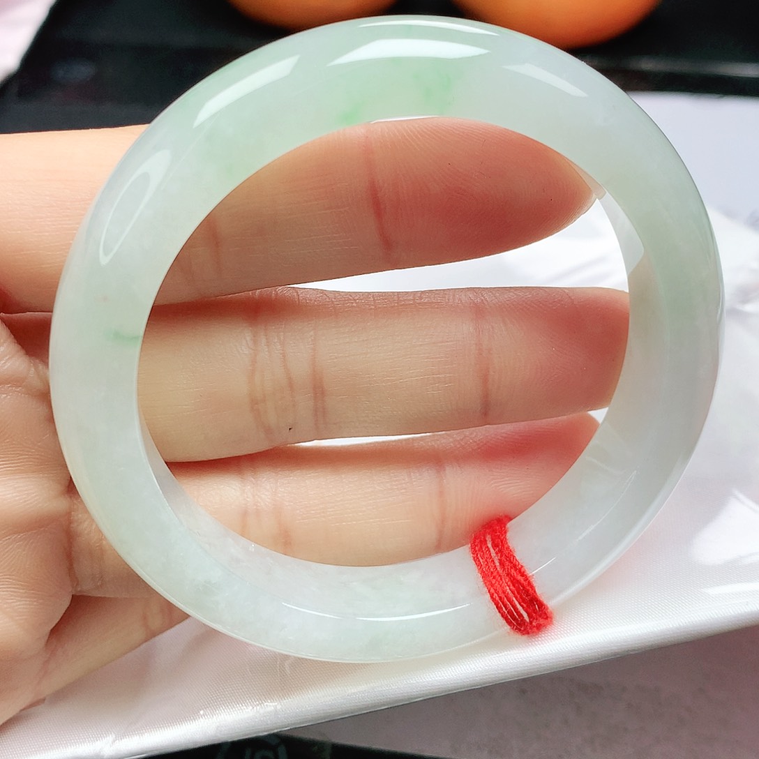 翡翠手镯未镶嵌正5455