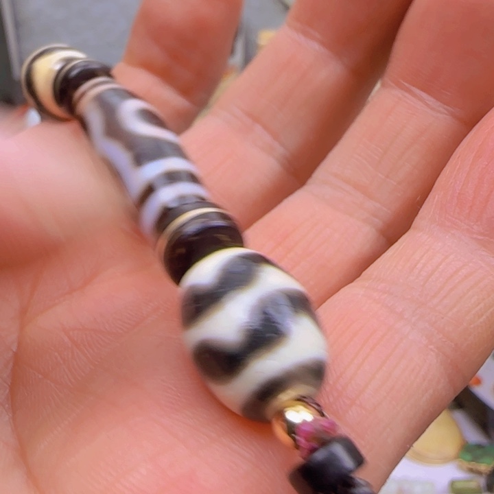 查罗石颈饰合金六**祥