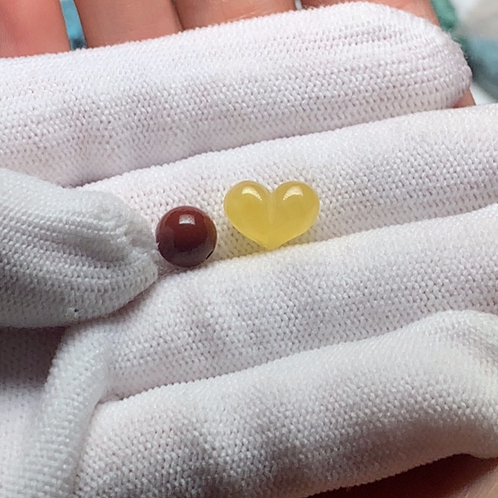 南红玛瑙未镶嵌珠宝奇石