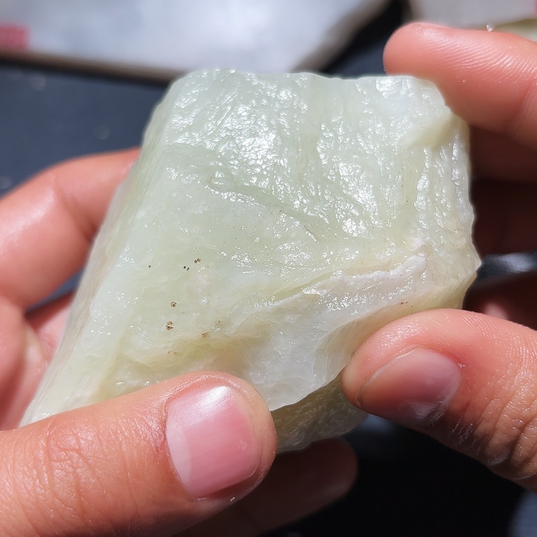 和田玉未镶嵌珠宝奇石