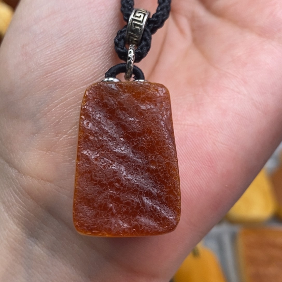 琥珀吊坠(赠链)未镶嵌