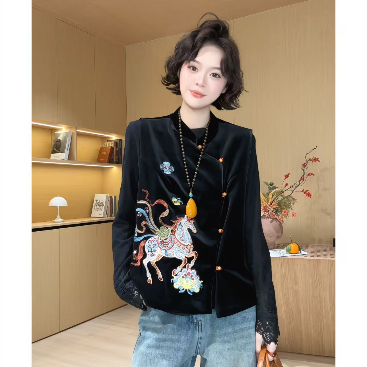 欧尼私服 年货定制【马上有钱】新中式刺绣彩色盘扣马甲 2512C9281