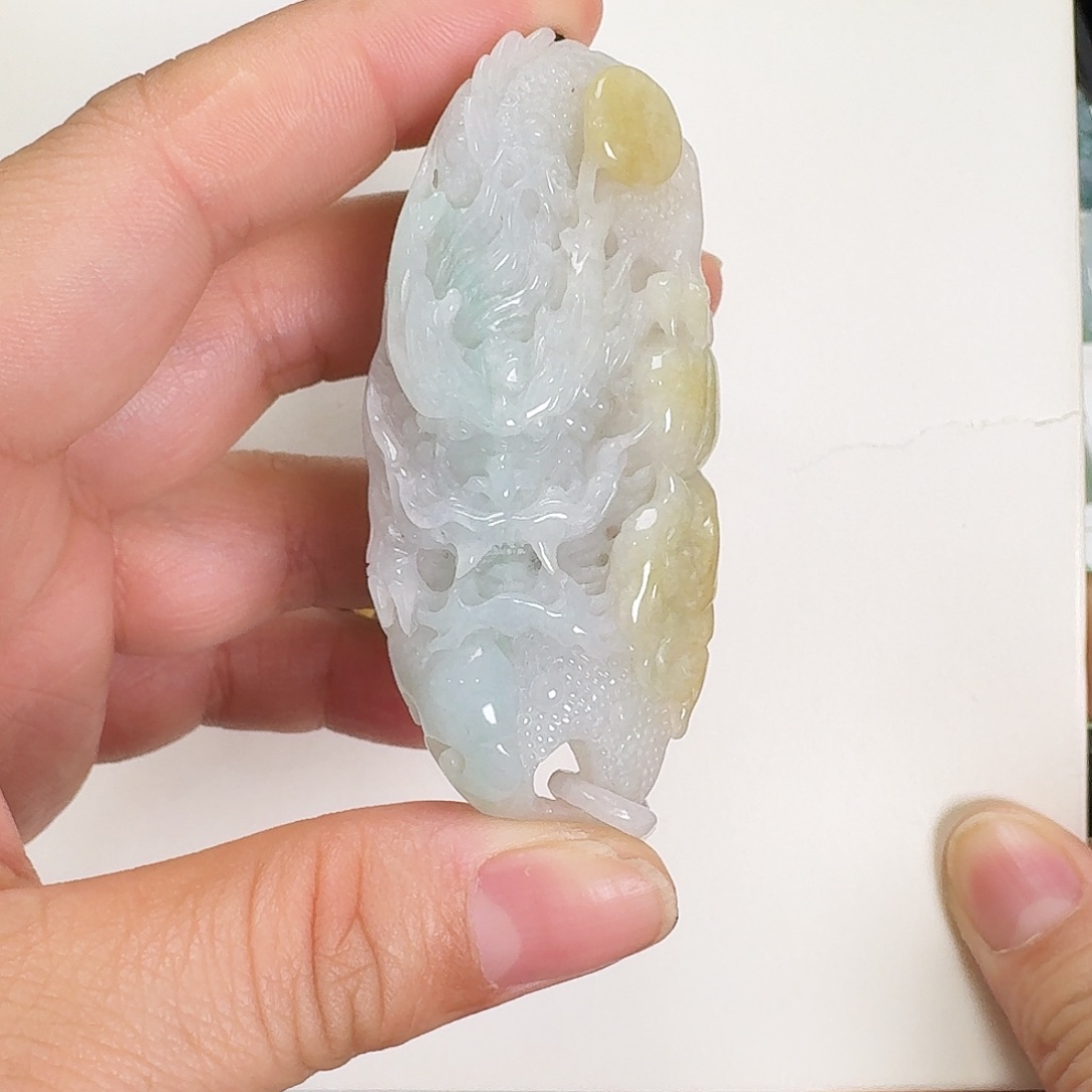 翡翠颈饰未镶嵌龙牌