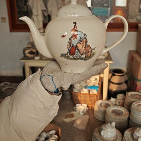 库存微瑕多孔茶壶