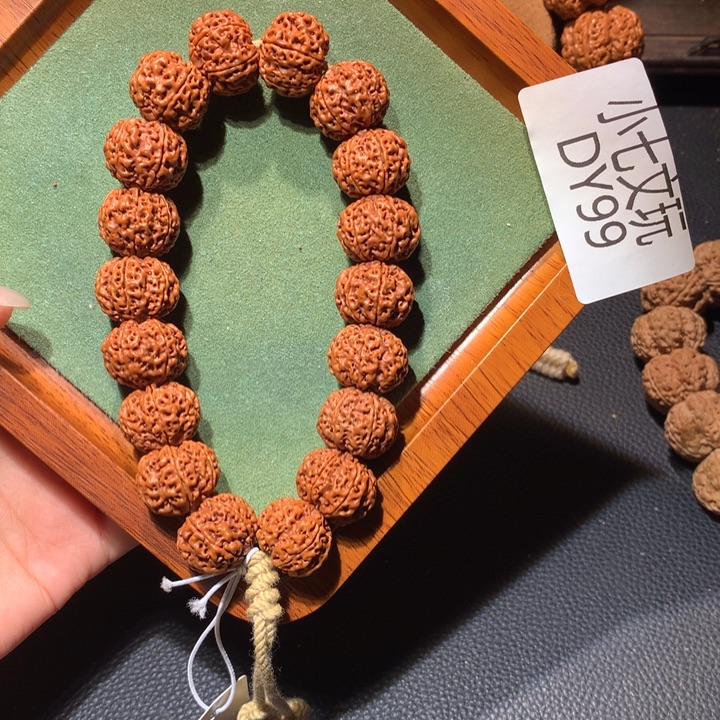 在***上金刚菩提手串18+定制款六星蜂王