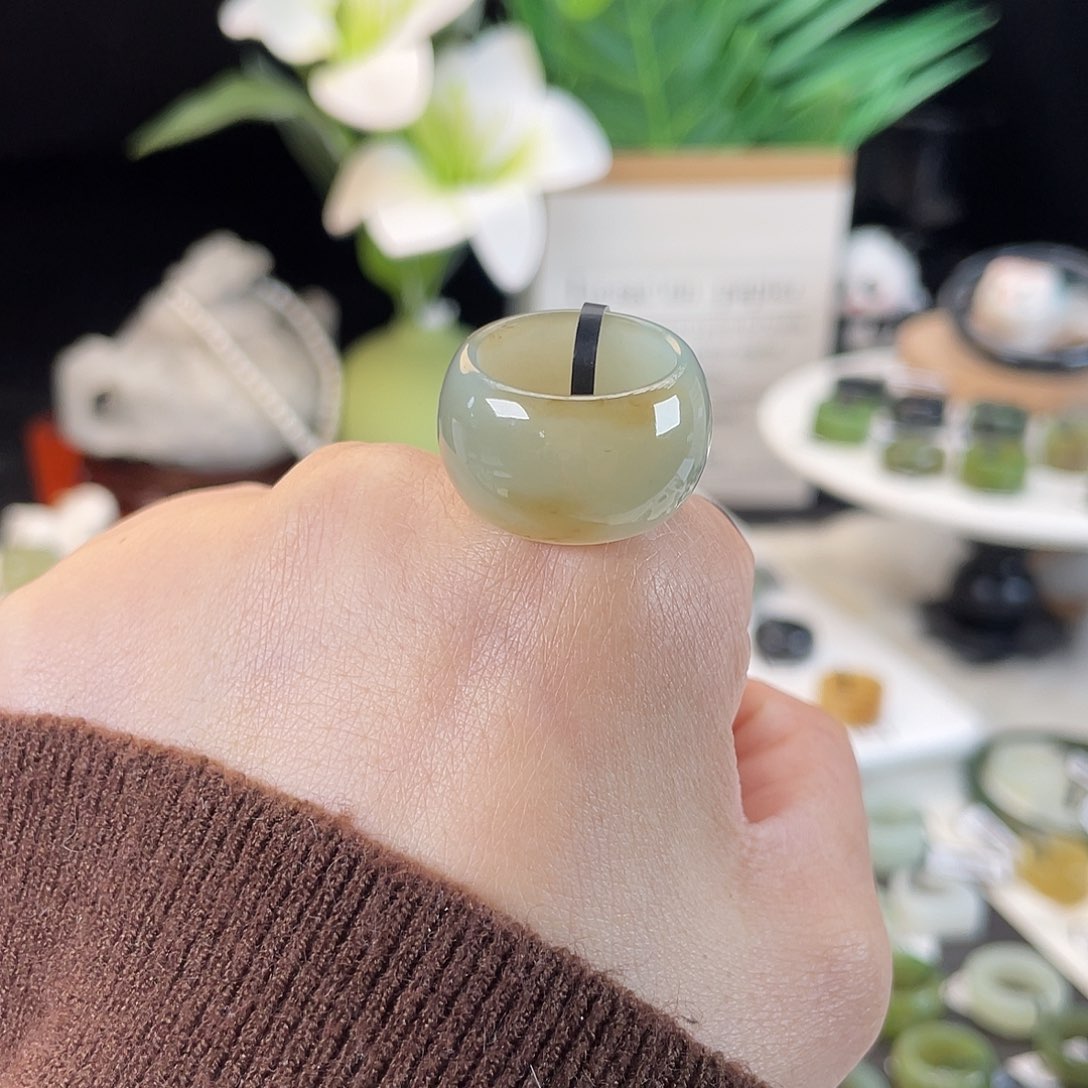 和田玉未镶嵌戒指E54奶盖蓝糖墩墩16.1