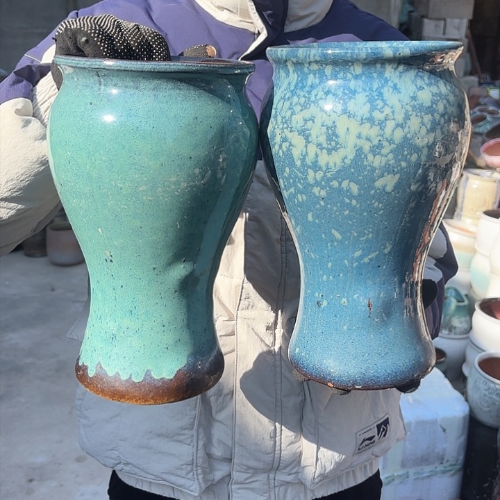 红陶瑕疵两个口径15高度27