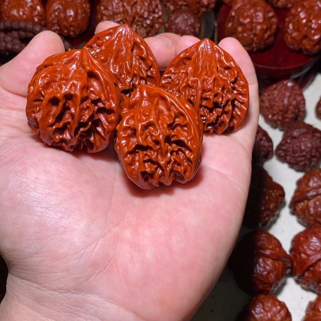 挽****桃核吊坠龙门涧曹大龙