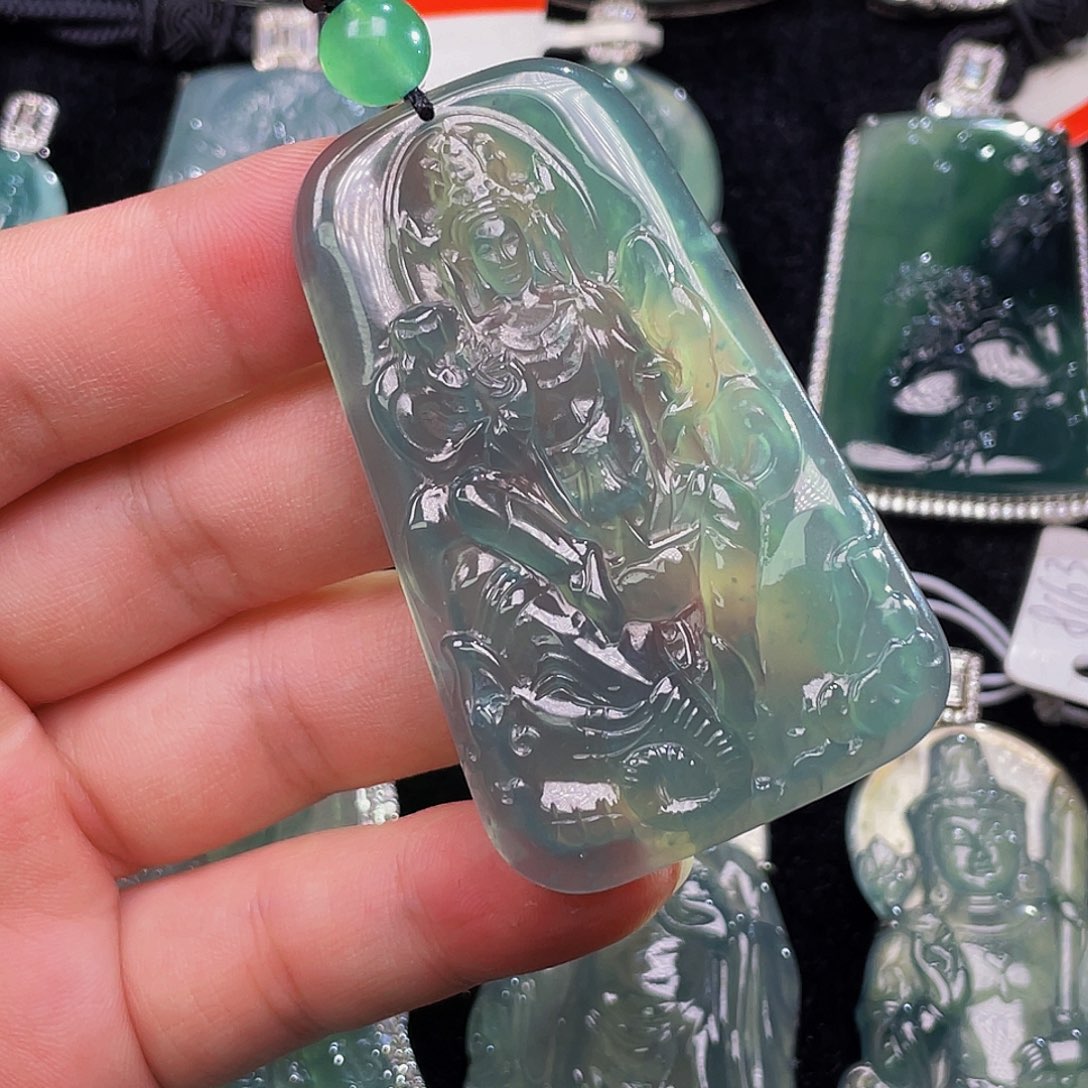 翡翠颈饰未镶嵌5，