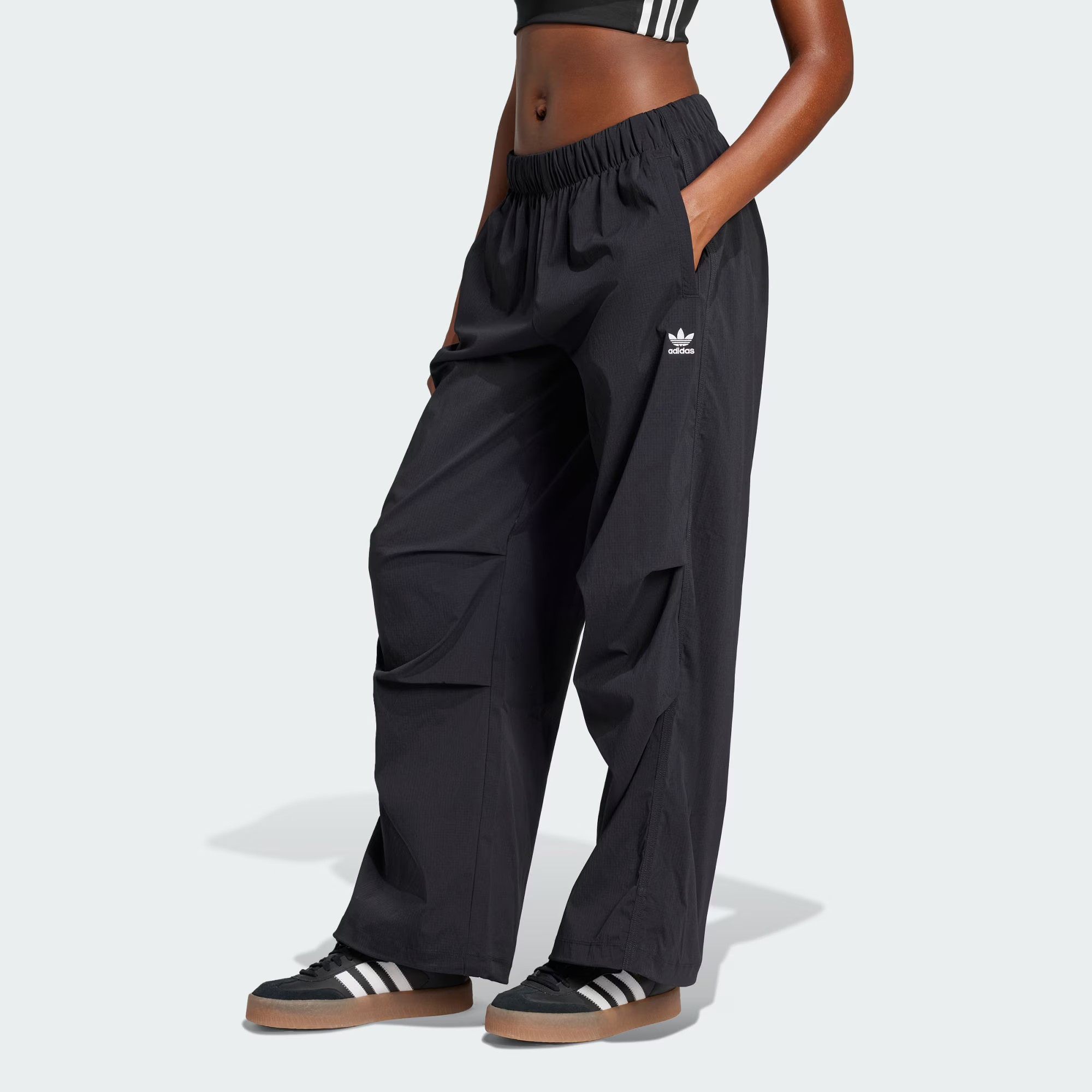 adidas/阿迪达斯夏日户外女子宽松透气格子布降落伞运动裤JD0785