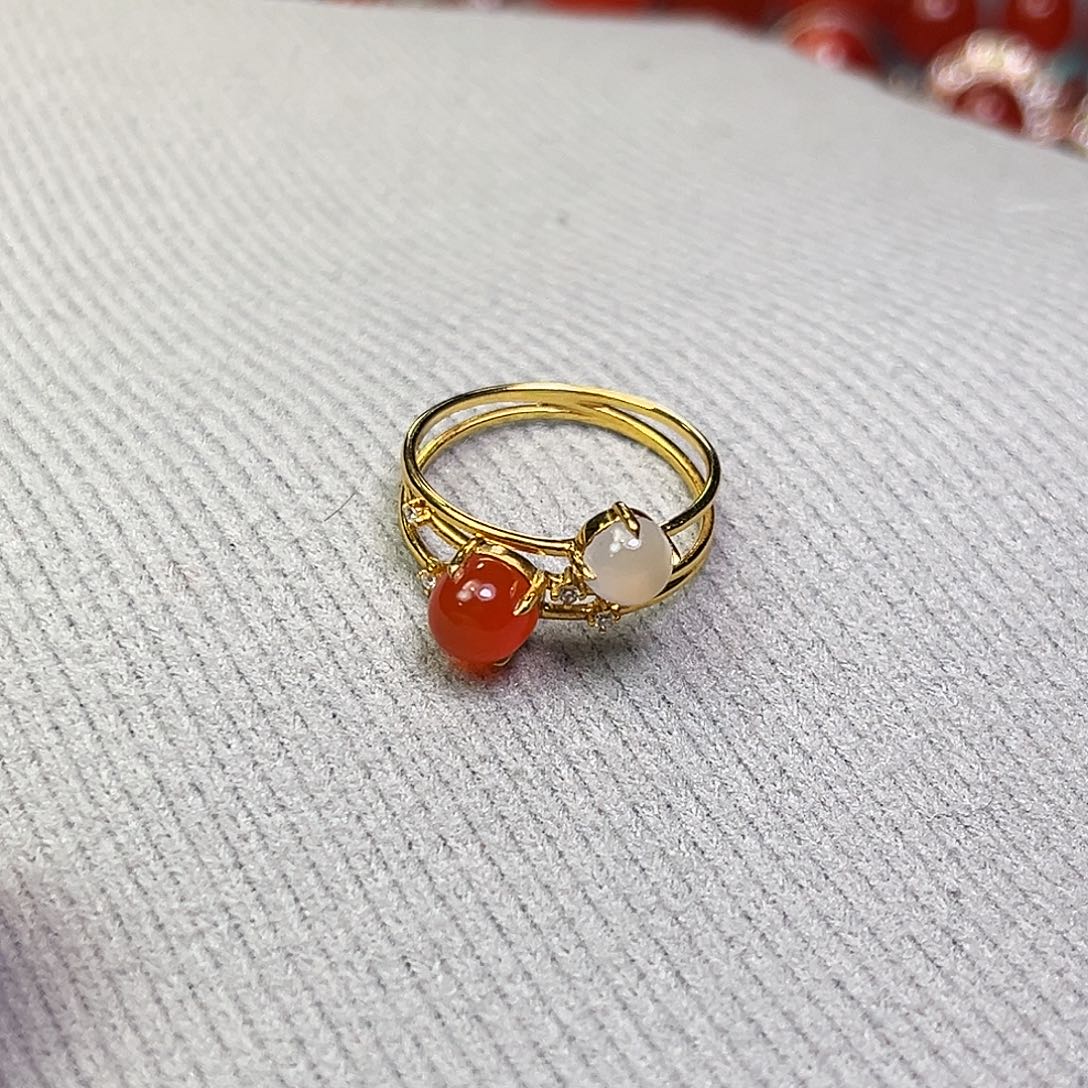 南红玛瑙原矿戒指18K金镶嵌