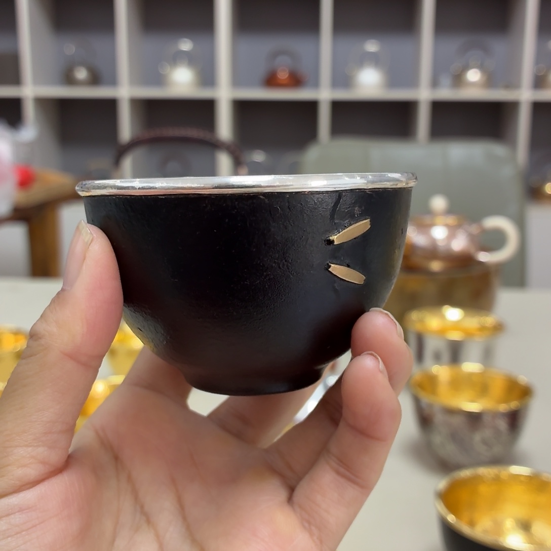 李小鹤铁包银钜盯杯