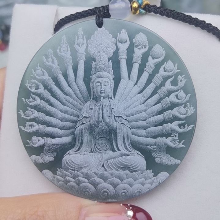 翡翠颈饰未镶嵌天然的A货翡翠多样性发货