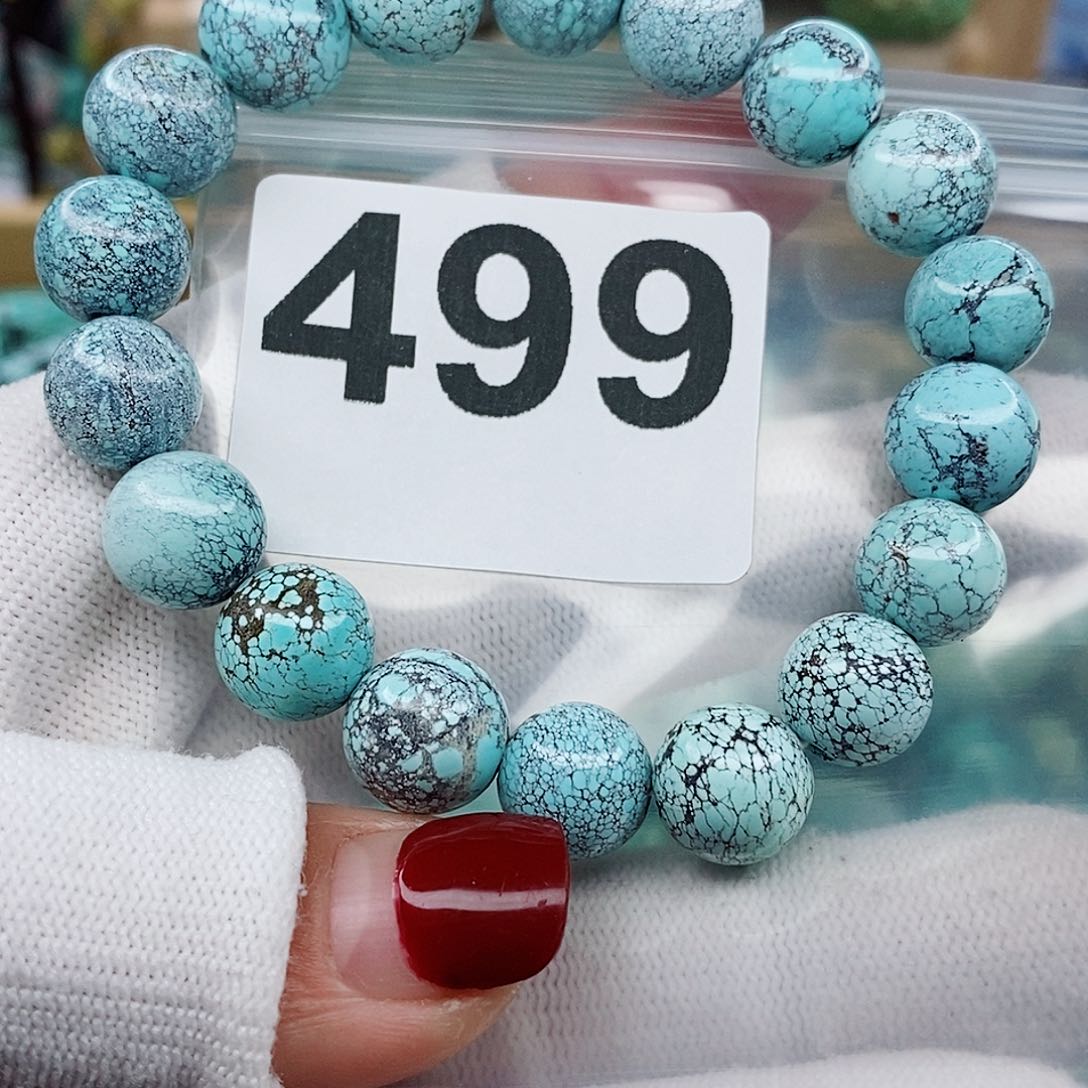 绿松石颈饰未镶嵌