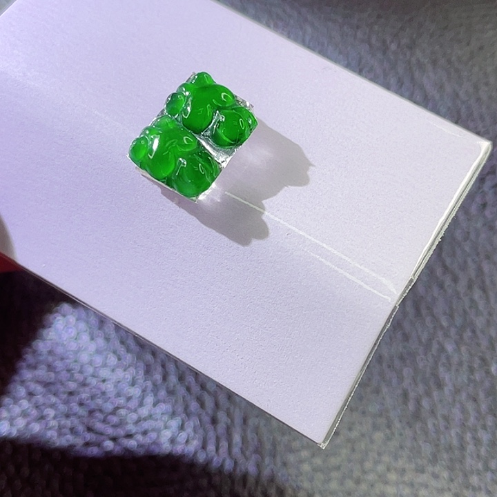 定制翡翠未镶嵌中****?翡翠