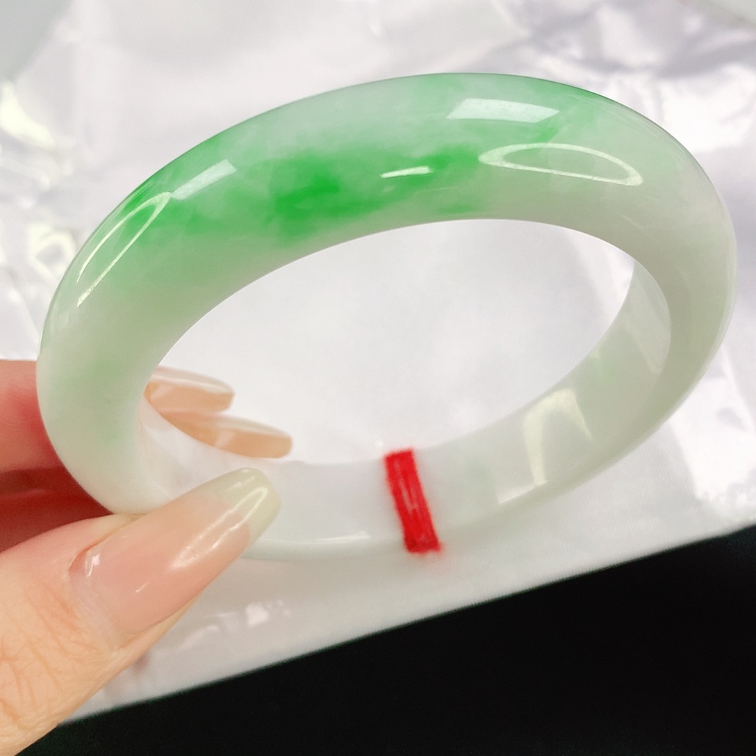 翡翠手镯未镶嵌55.5圈