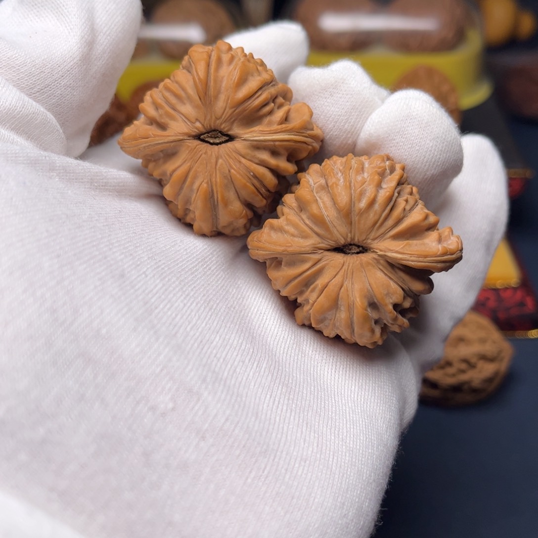 文玩核桃吊坠楼子