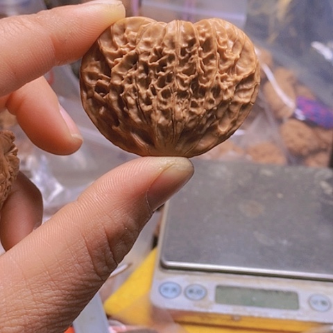 桃核吊坠杀****晶公子帽压扁