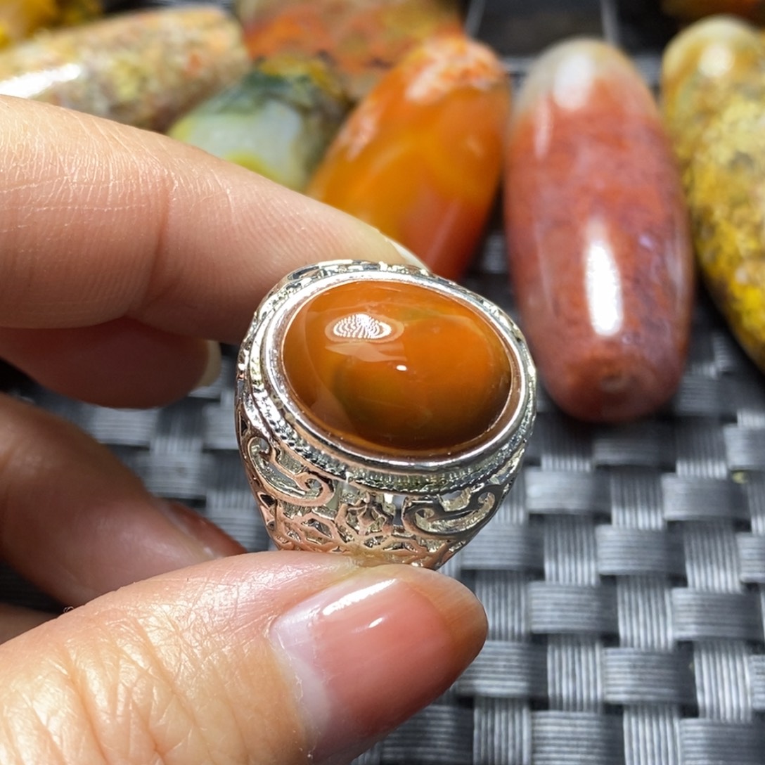 玛瑙/玉髓颈饰未镶嵌