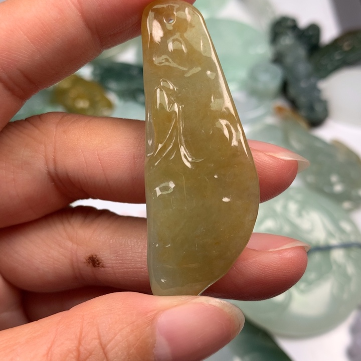 翡翠未镶嵌颈饰翡翠