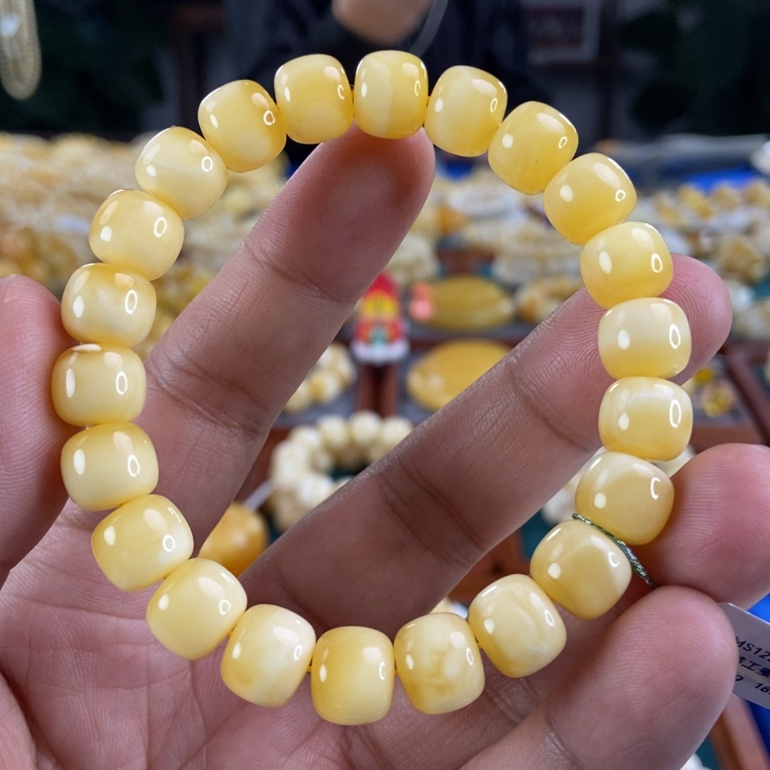 琥珀珠宝奇石未镶嵌10金白老型15.42