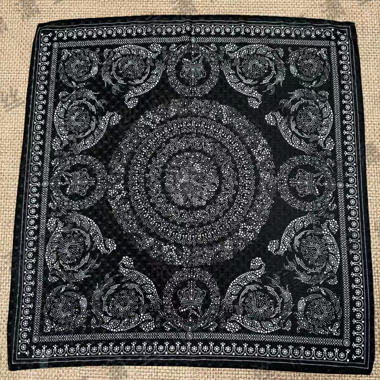 （雪花图腾）提花绉方巾65*65左右围巾