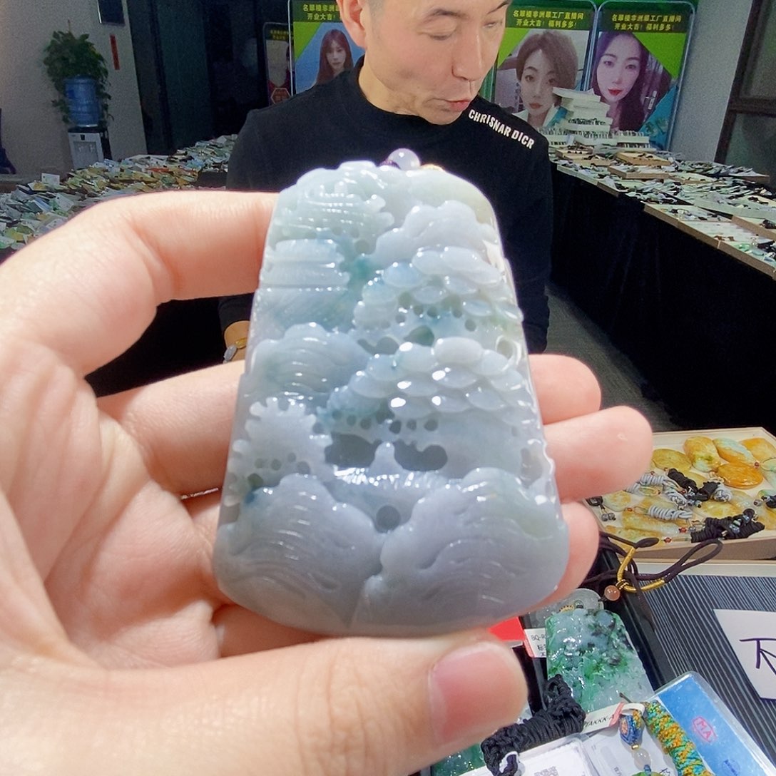 颈饰未镶嵌翡翠翡翠