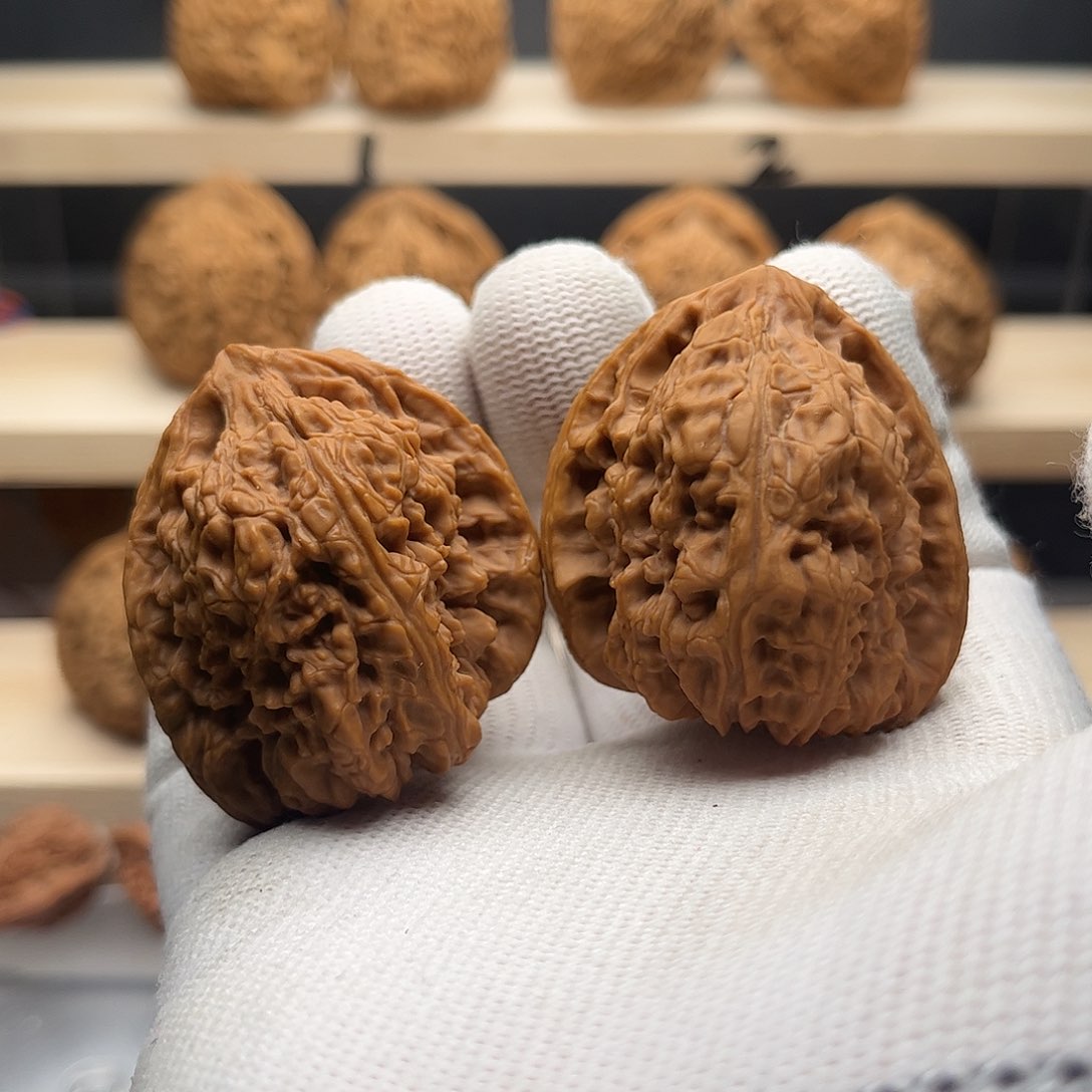 桃核吊坠小**爱39高炮南将，，