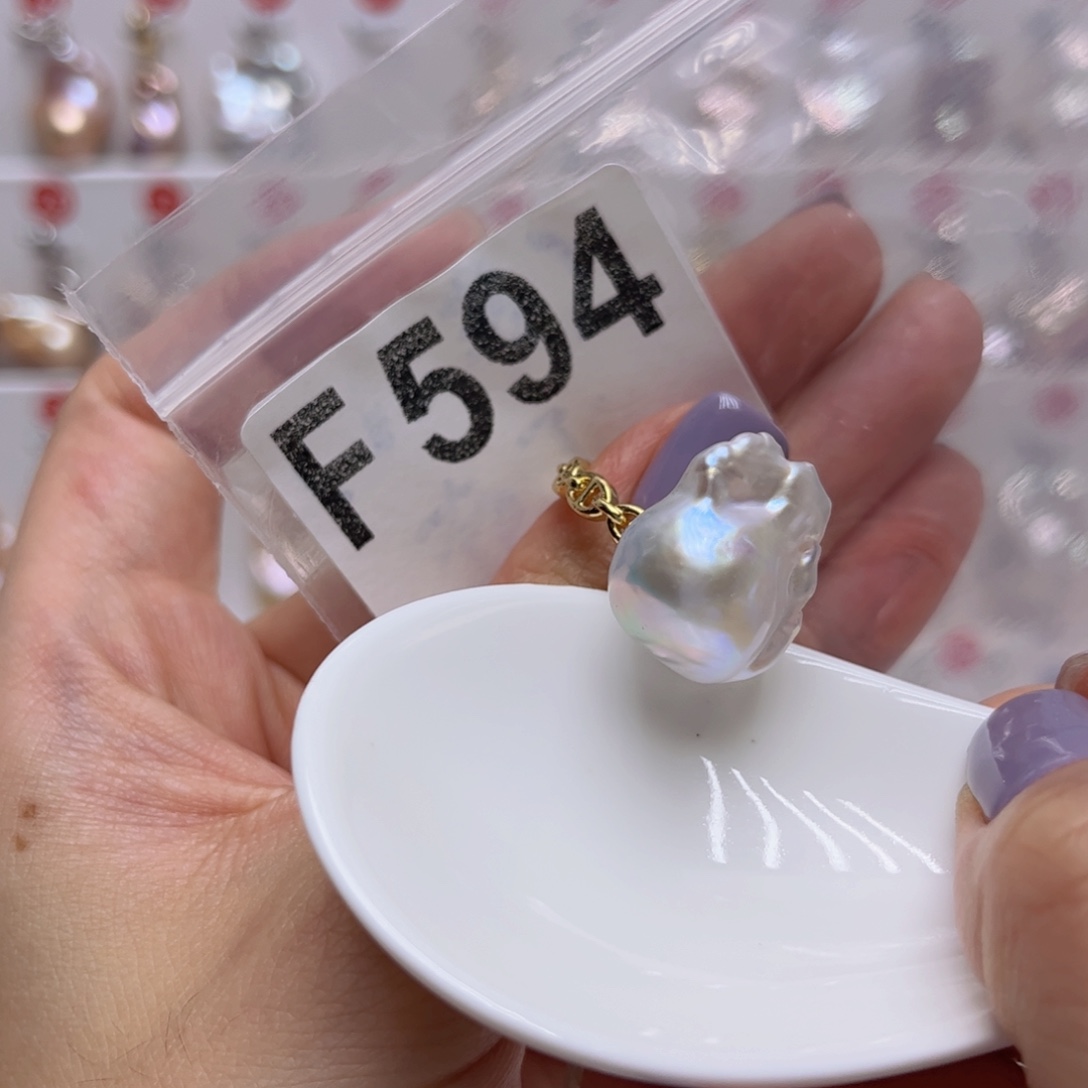 颈饰未镶嵌淡水珍珠