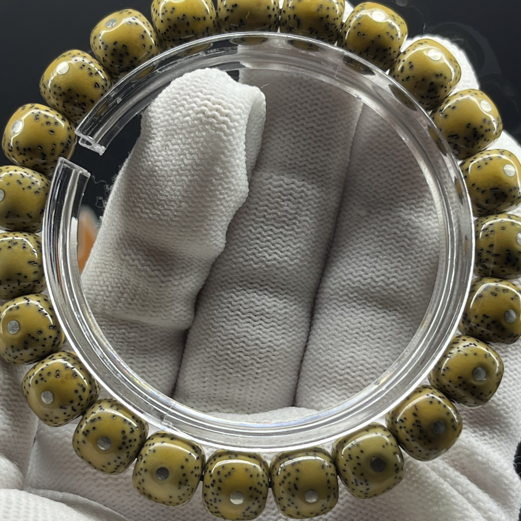 古铜黄银锭镶嵌，石玉料单凤眼横纹一线天留白10x9桶珠，原生态星月