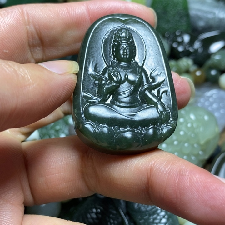 和田玉未镶嵌颈饰