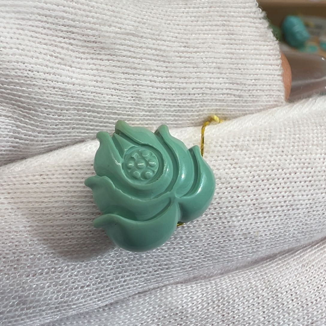 绿松石配饰未镶嵌