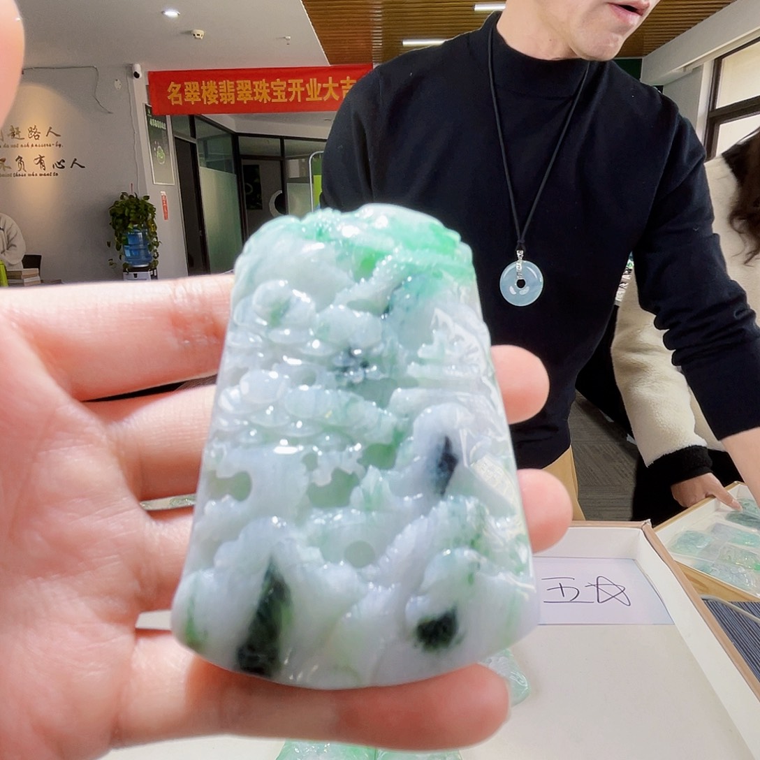 颈饰未镶嵌翡翠翡翠