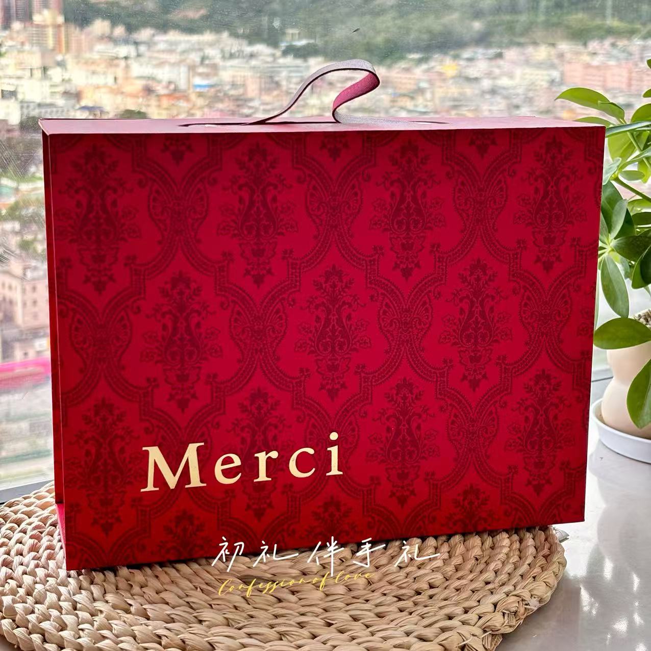 红色喜庆法式浪漫实用高级手提皮质伴娘节日生日礼物礼盒