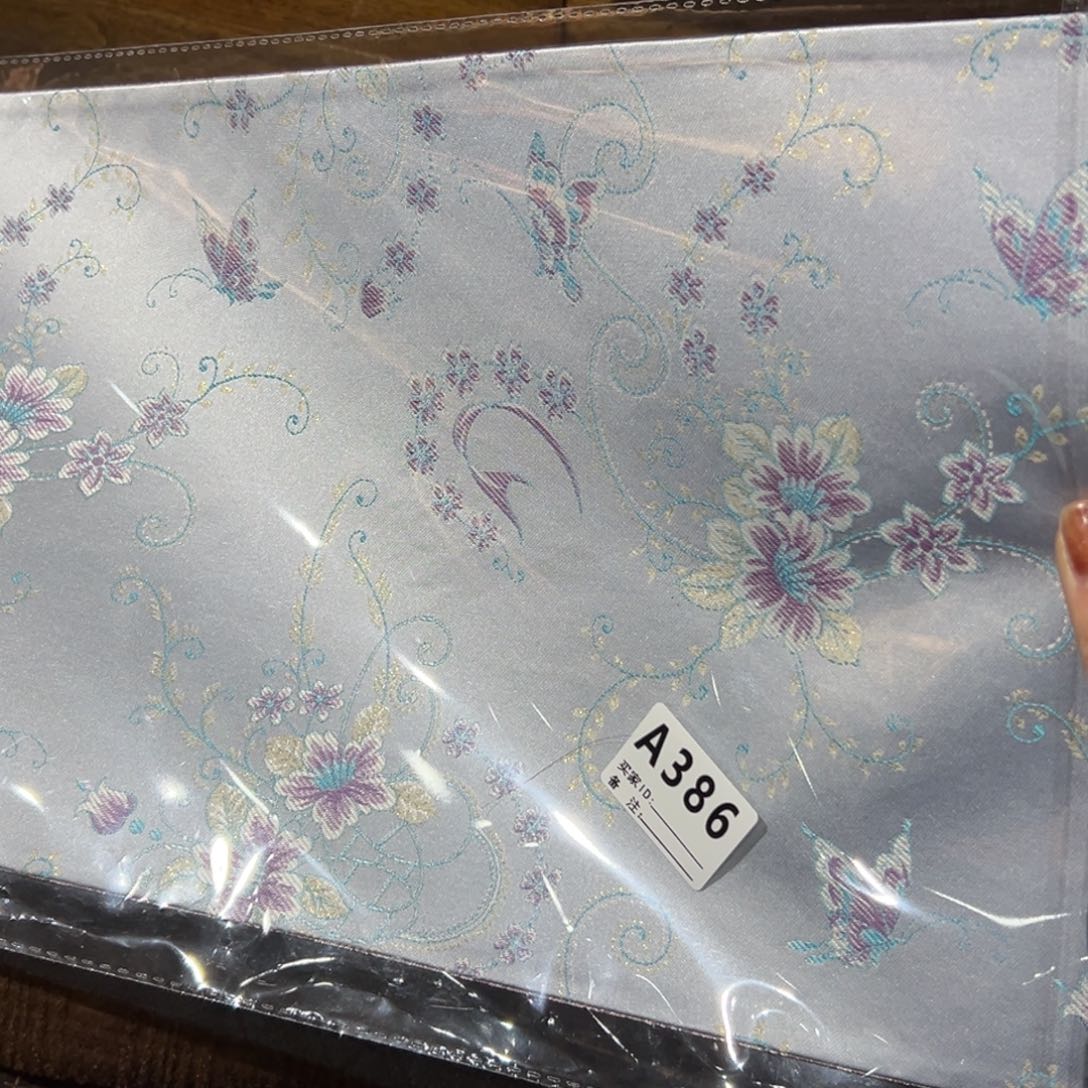 摆件陶瓷。    陶瓷。