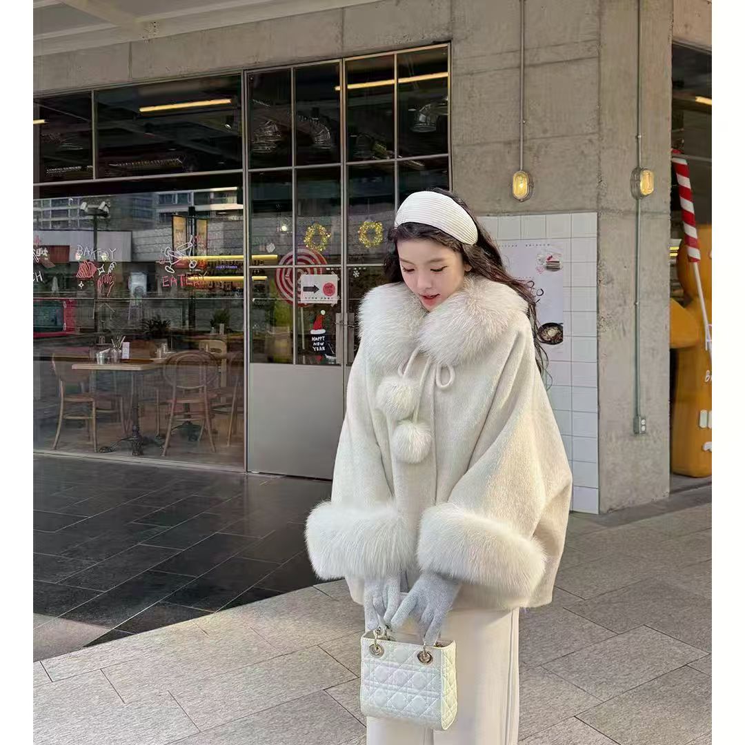 初雪斗篷狐狸毛领宽松羊毛大衣女慵懒风双面呢子袖口毛外套007