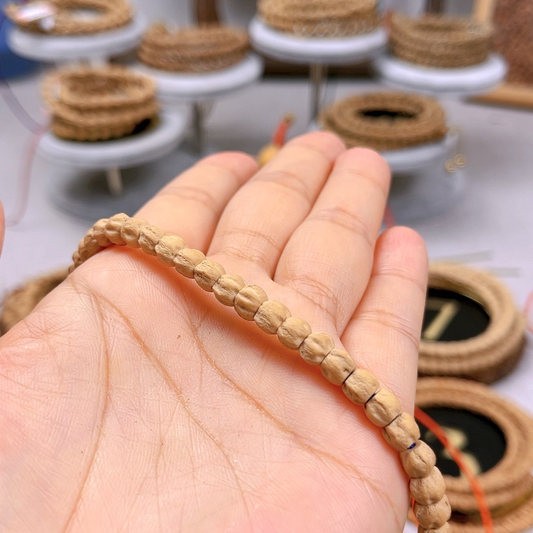 柏香籽/百香籽吊坠雪*哥